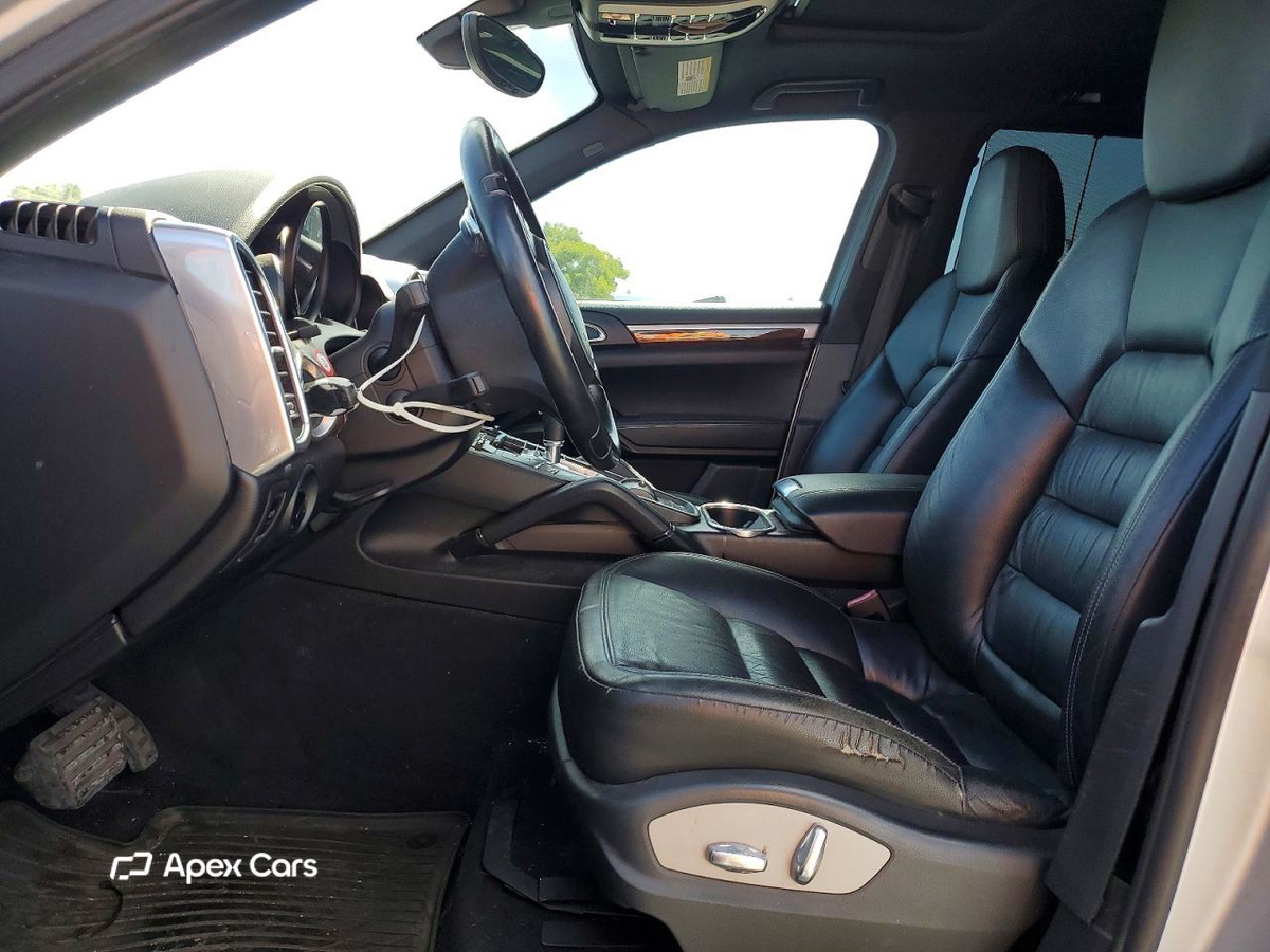 Porsche Cayenne 2011