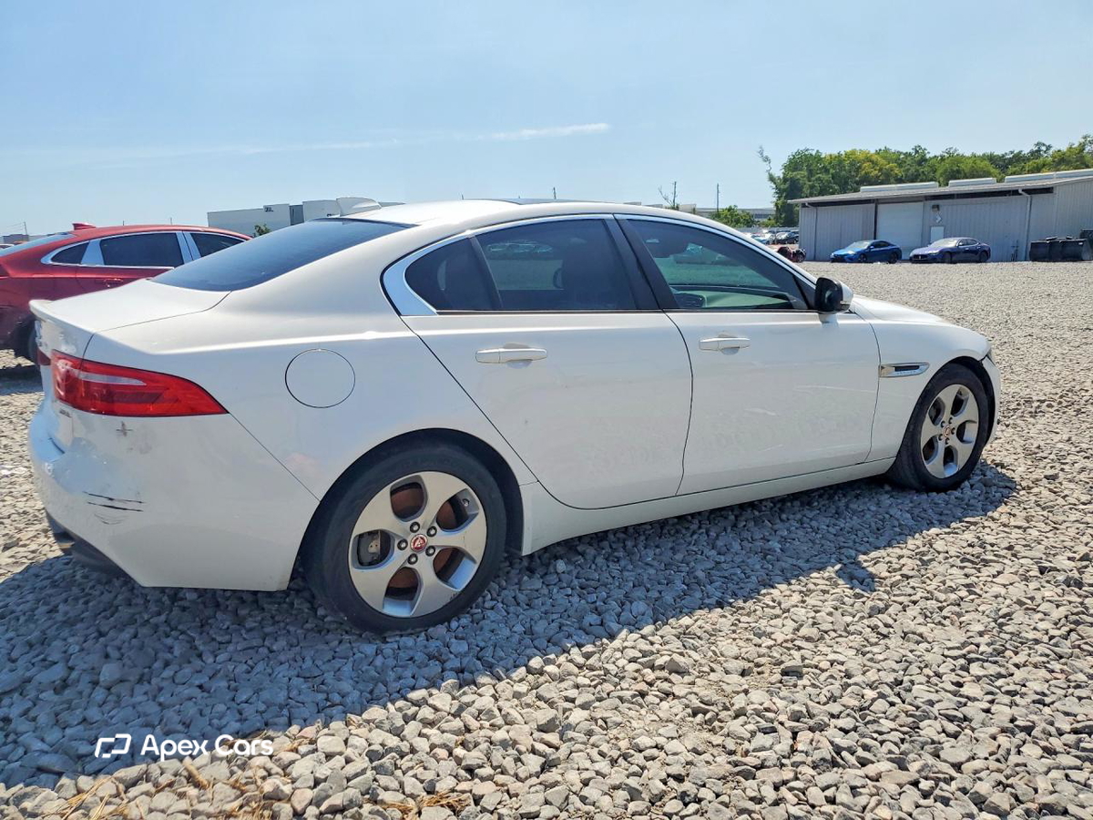 Jaguar XE 2017