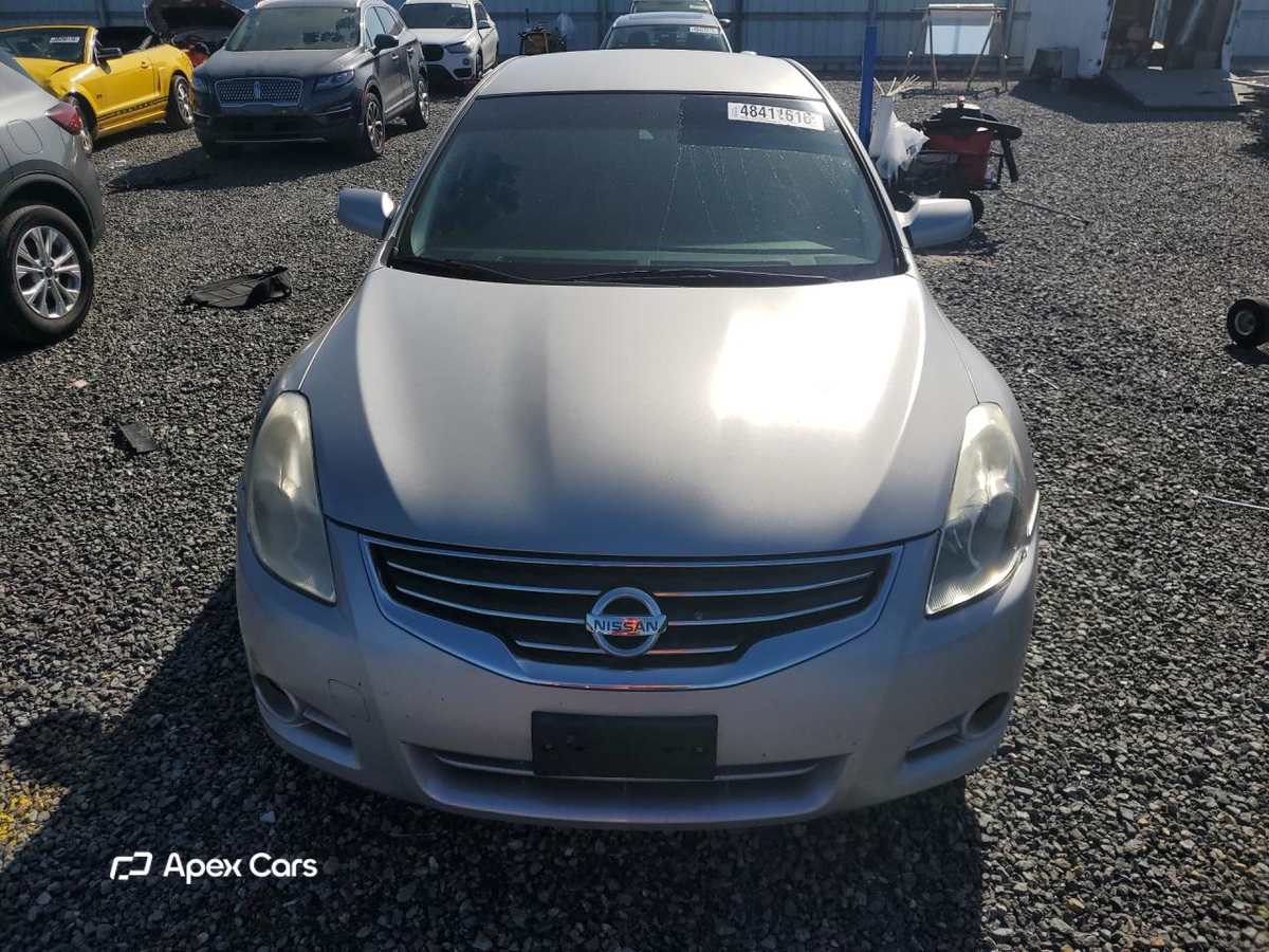 Nissan Altima 2011