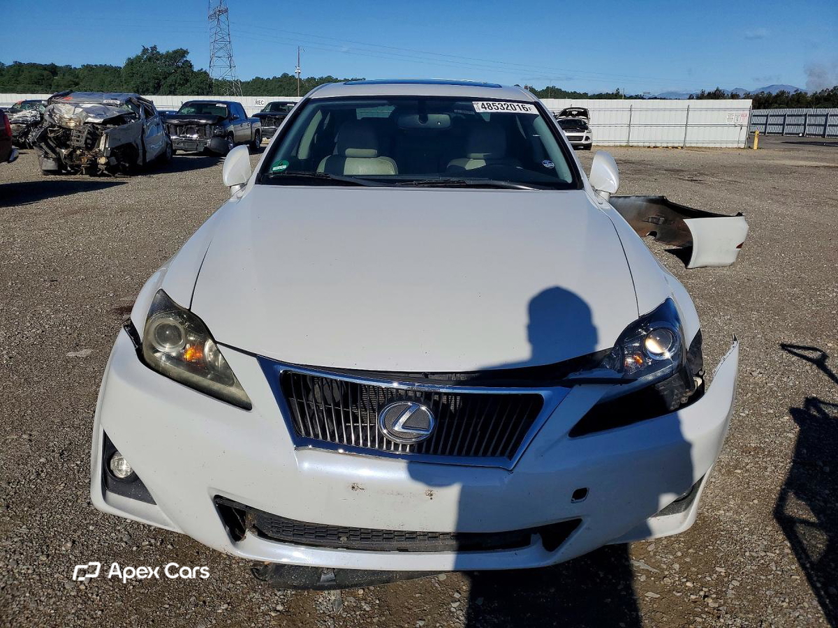 Lexus IS 2011