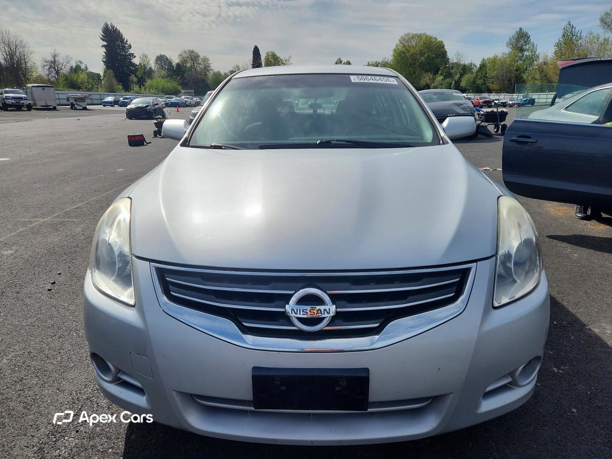 Nissan Altima 2012