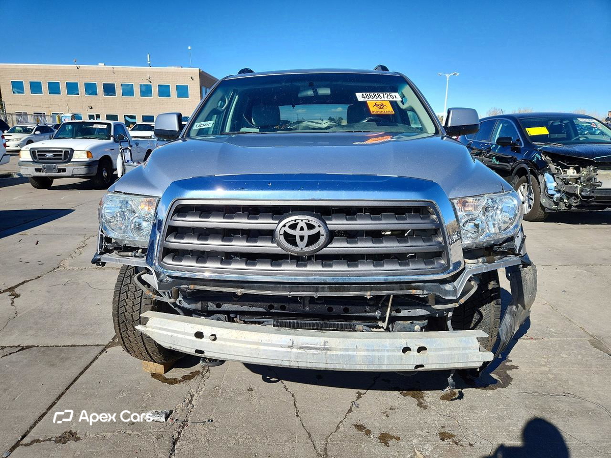 Toyota Sequoia 2016