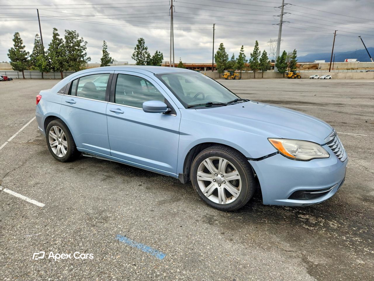 Chrysler 200 2013