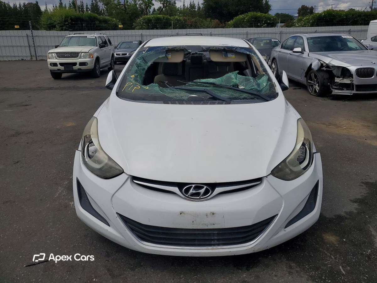 Hyundai Elantra 2015