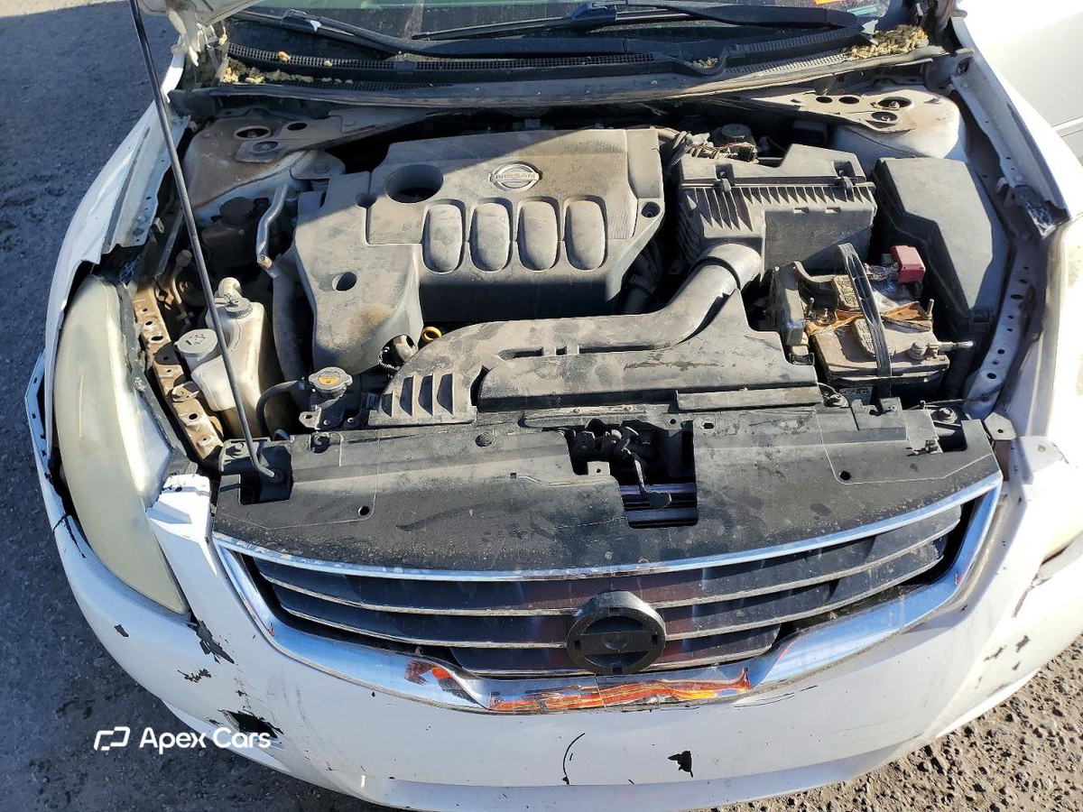 Nissan Altima 2011