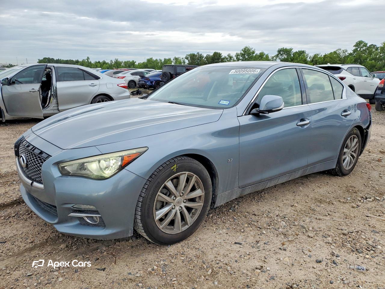 Infiniti Q50 2015