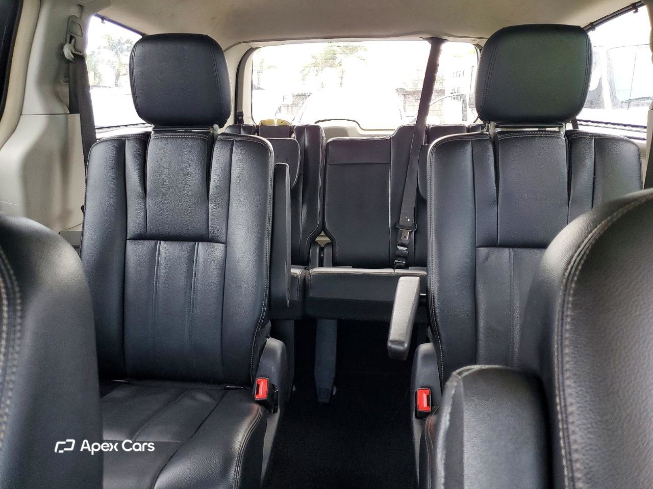Chrysler Voyager 2015