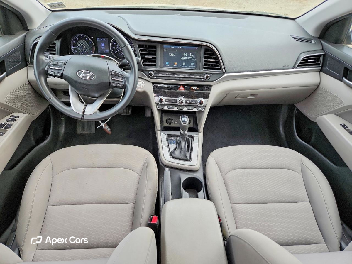 Hyundai Elantra 2020