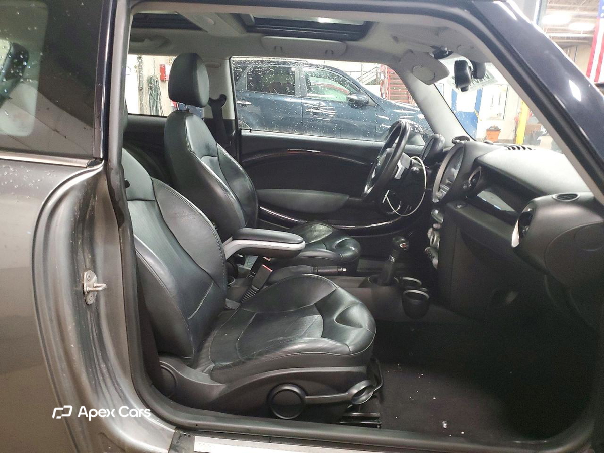 MINI Cooper 2010