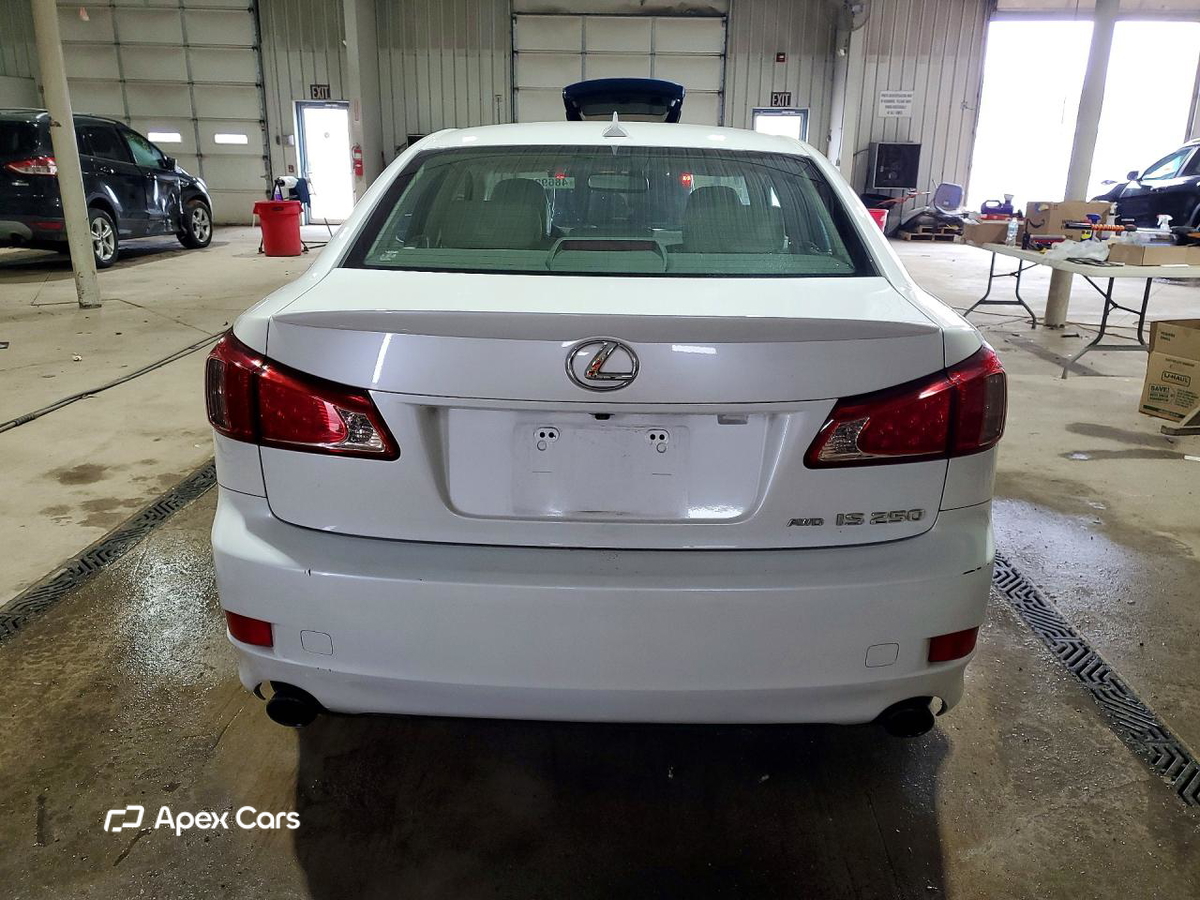 Lexus IS 2011