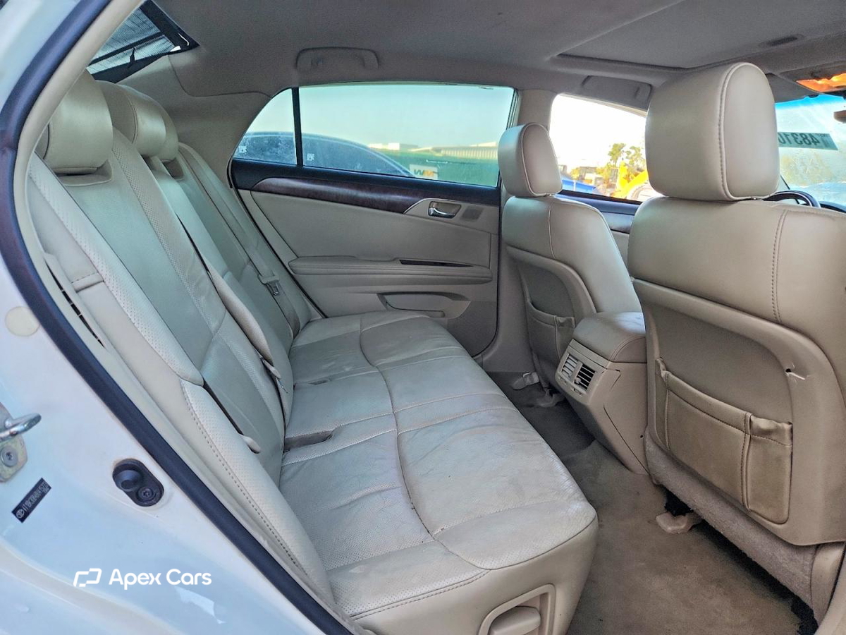 Toyota Avalon 2011