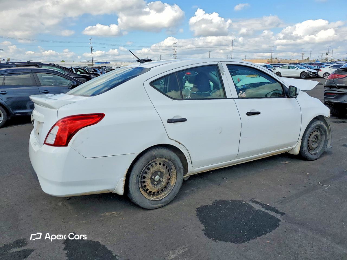 Nissan Versa 2018