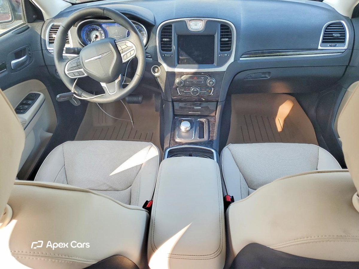 Chrysler 300 2022