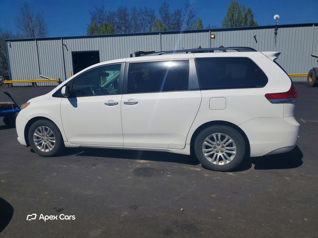 Toyota Sienna 2011