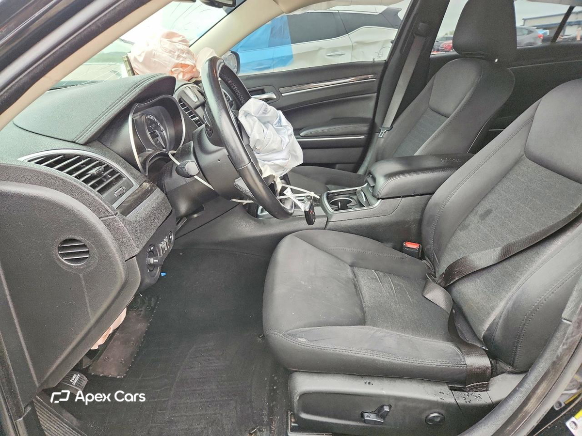 Chrysler 300 2019