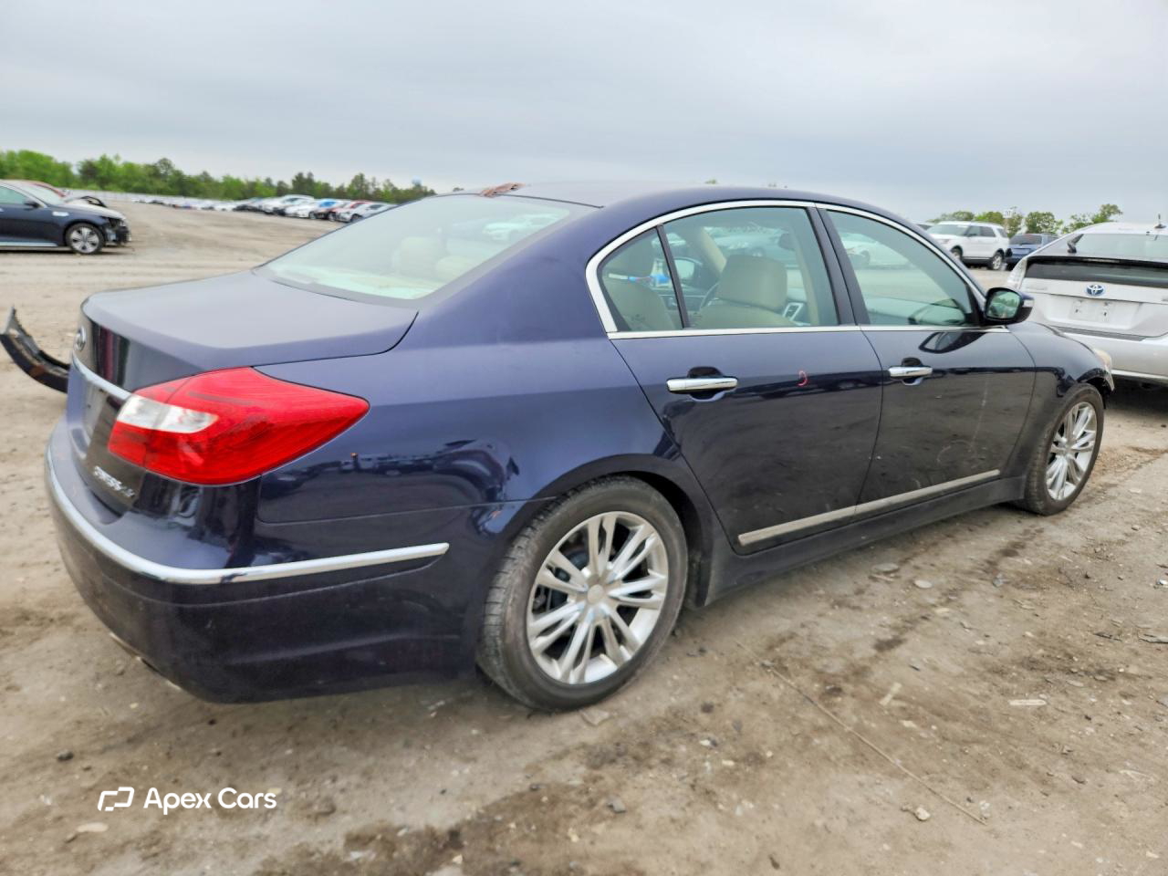 Hyundai Genesis 2012