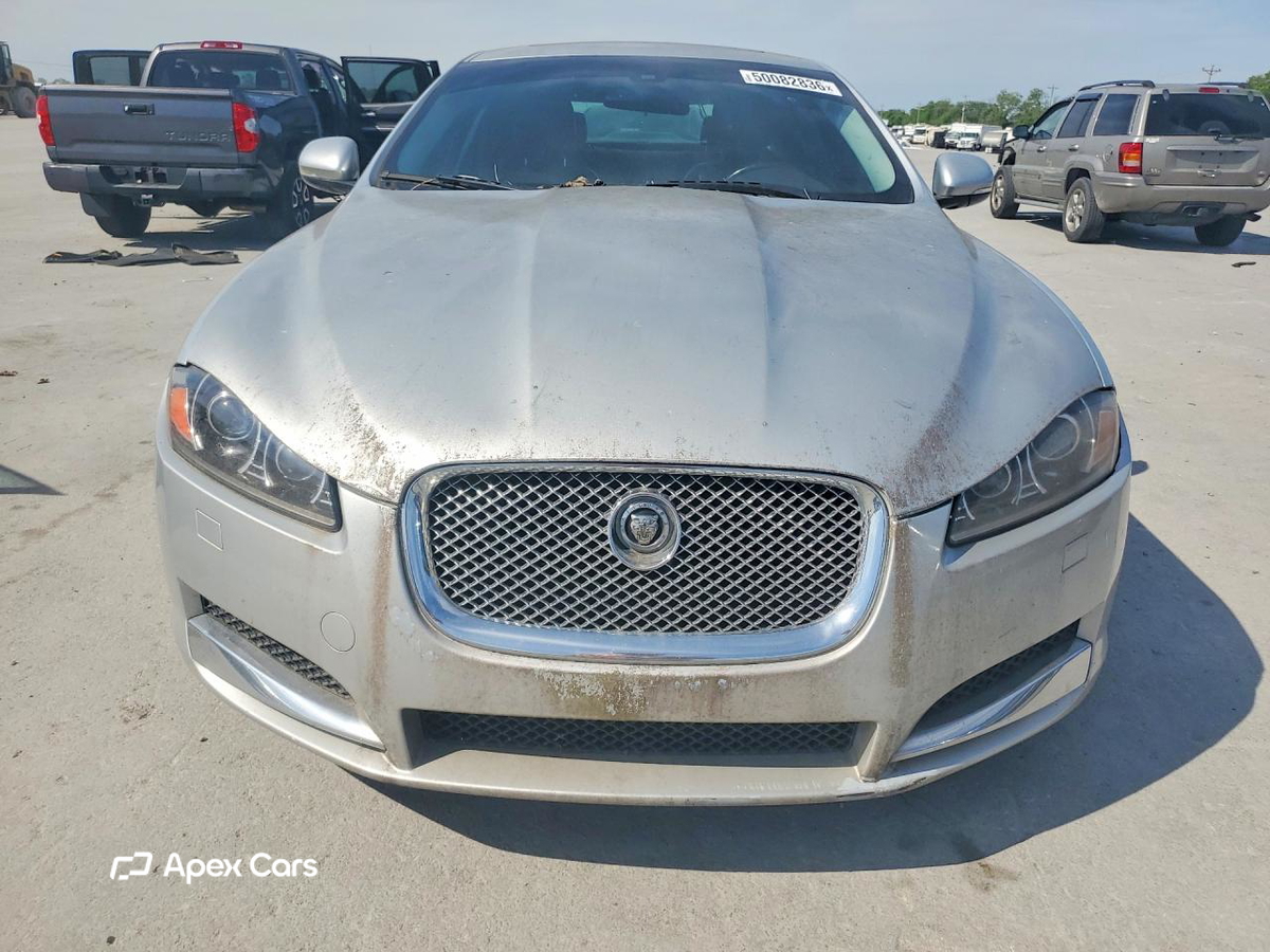 Jaguar XF 2012