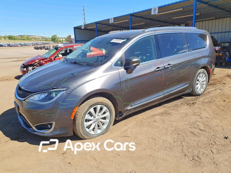 Chrysler Pacifica 2018 - Image 1 of 13