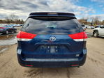 Toyota Sienna 2011