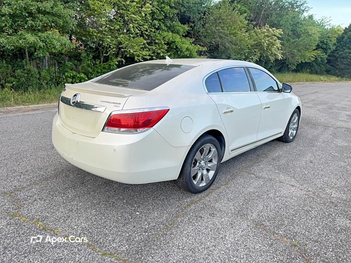 Buick LaCrosse 2011