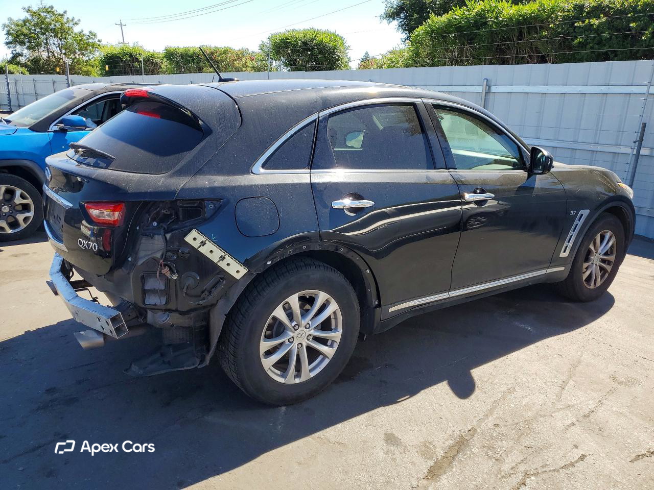 Infiniti QX70 2015
