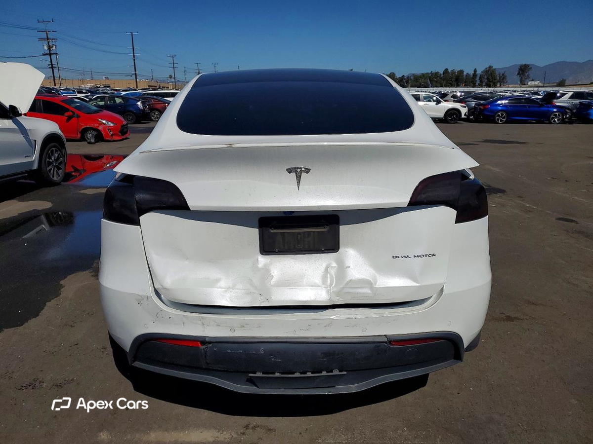 Tesla Model Y 2022