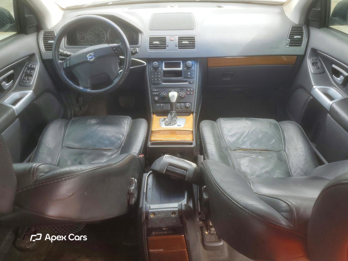 Volvo XC90 2004