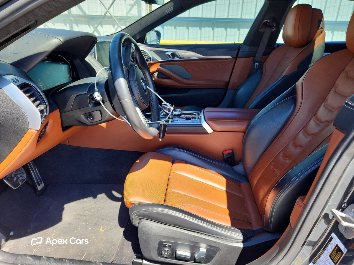 BMW M8 2022