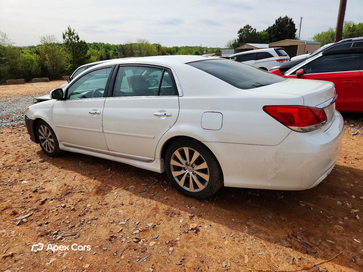 Toyota Avalon 2011