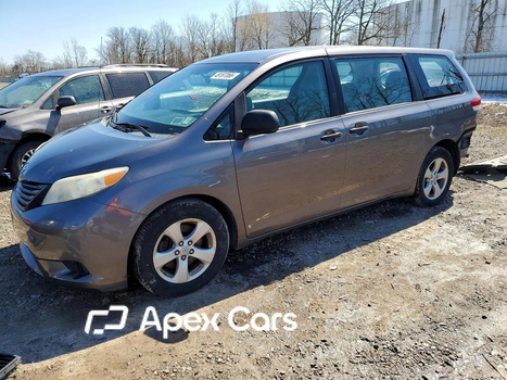 Toyota Sienna 2011 - Image 1 of 14