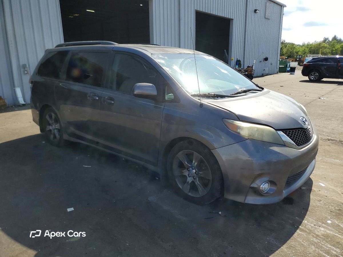 Toyota Sienna 2012