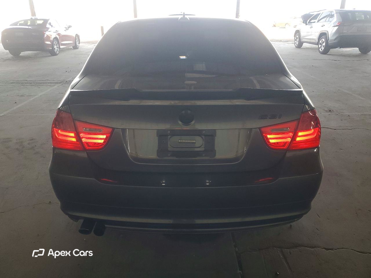 BMW Series 3 2009