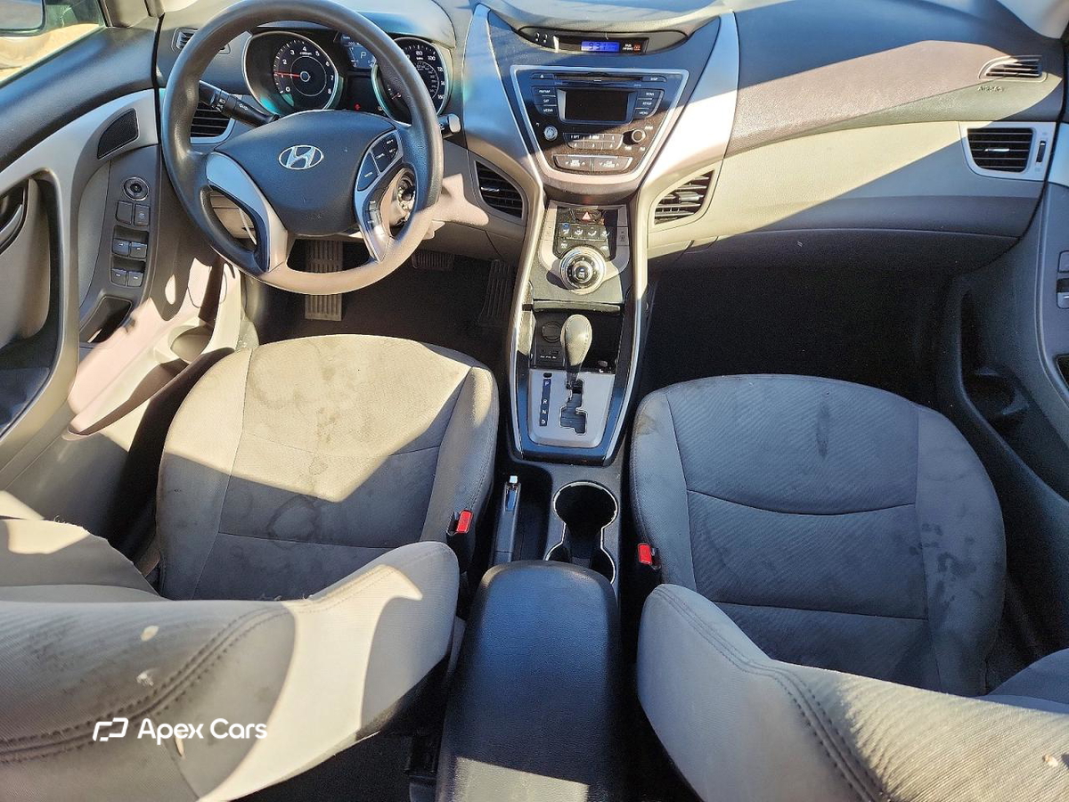 Hyundai Elantra 2013