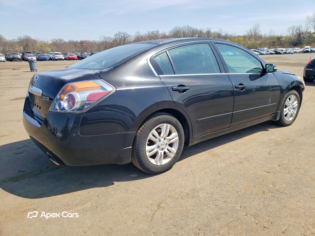 Nissan Altima 2012