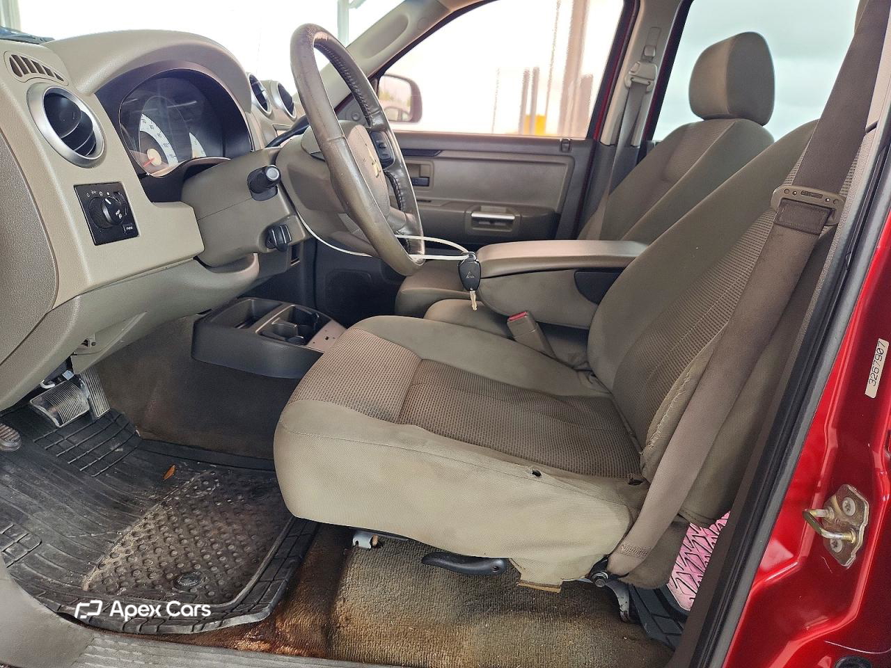 Mitsubishi Raider 2006