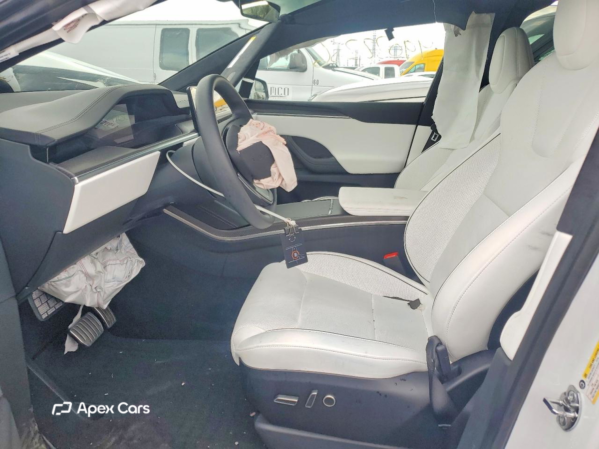 Tesla Model X 2025
