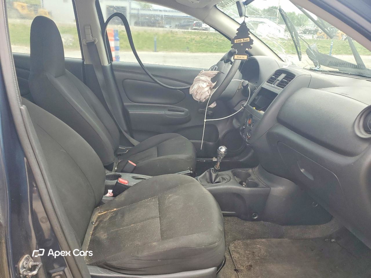 Nissan Versa 2016