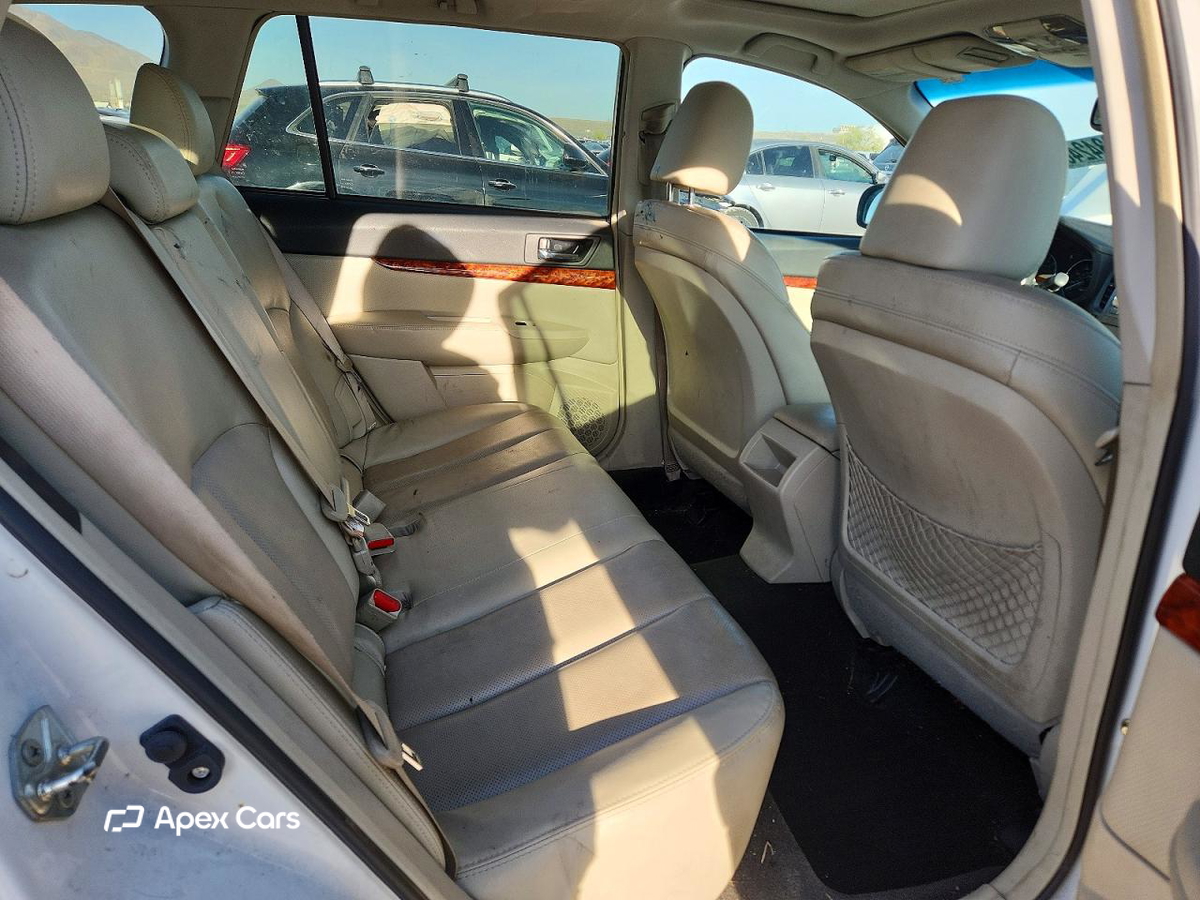 Subaru Outback 2011