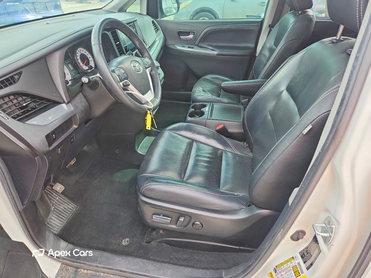 Toyota Sienna 2017
