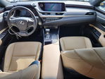 Lexus ES 2020