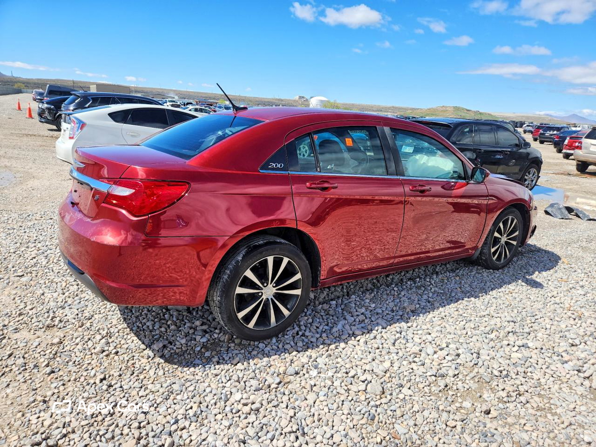 Chrysler 200 2013
