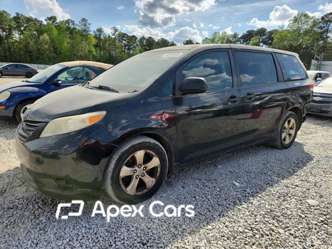 Toyota Sienna 2011 - Image 1 of 13