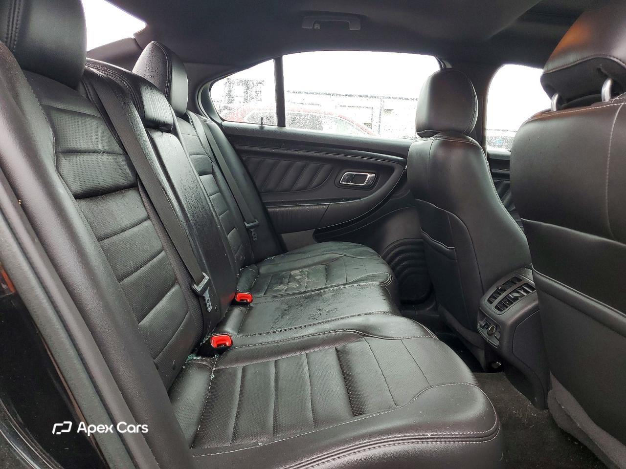 Ford Taurus 2015
