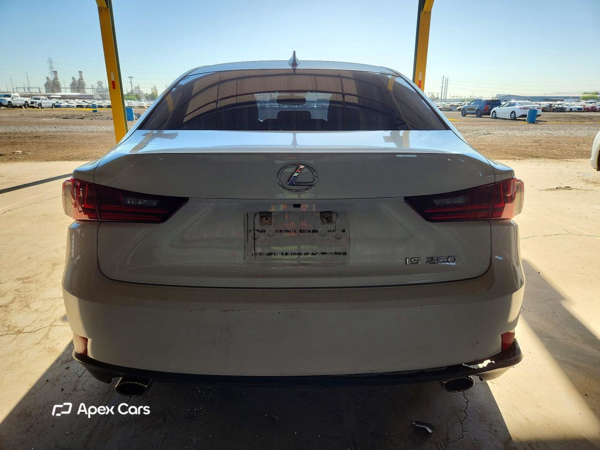Lexus IS 2014