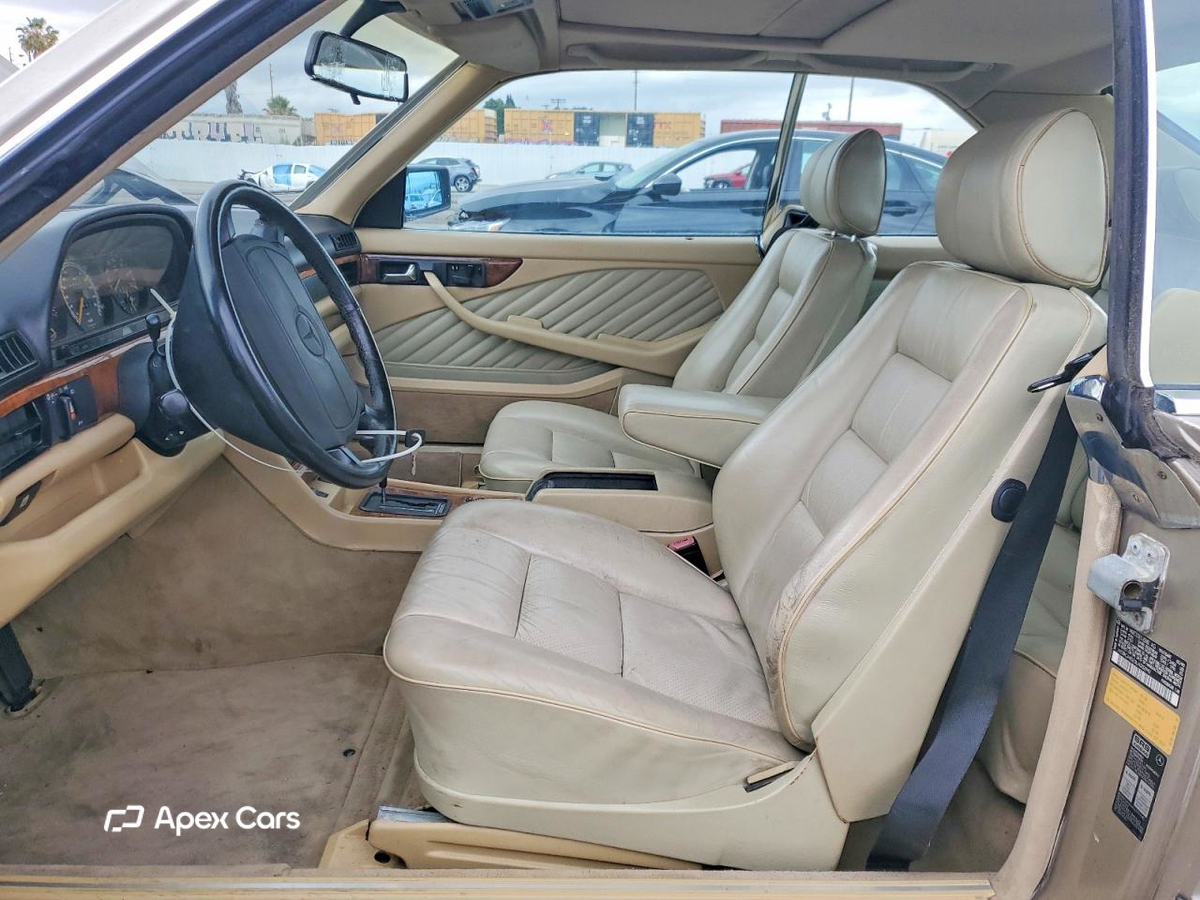 Mercedes-Benz  1990