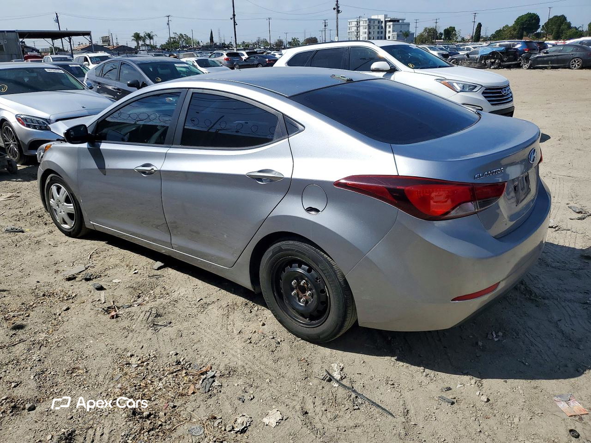 Hyundai Elantra 2016