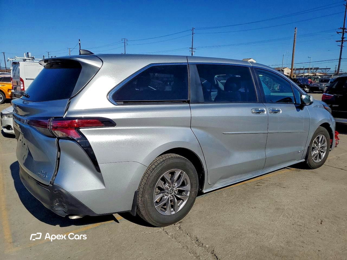 Toyota Sienna 2021