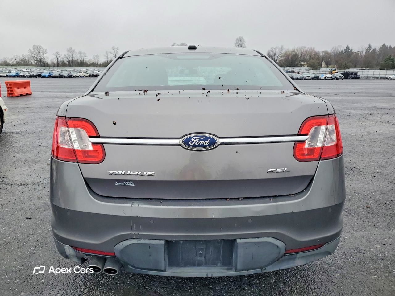 Ford Taurus 2011