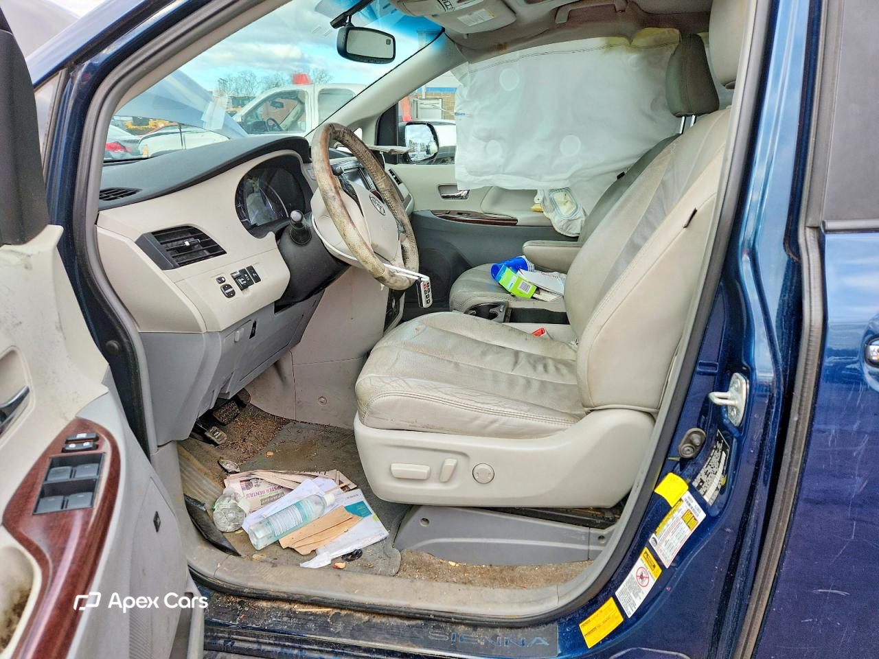 Toyota Sienna 2011