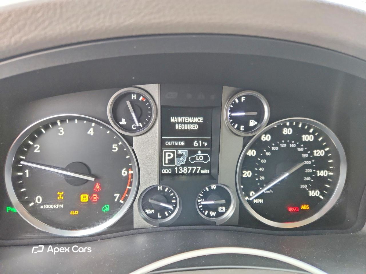 Lexus LX 2013